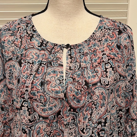 3. C Boho Blouse in Paisley Print, Split Sleeves, Size Large - Picture 3 of 16